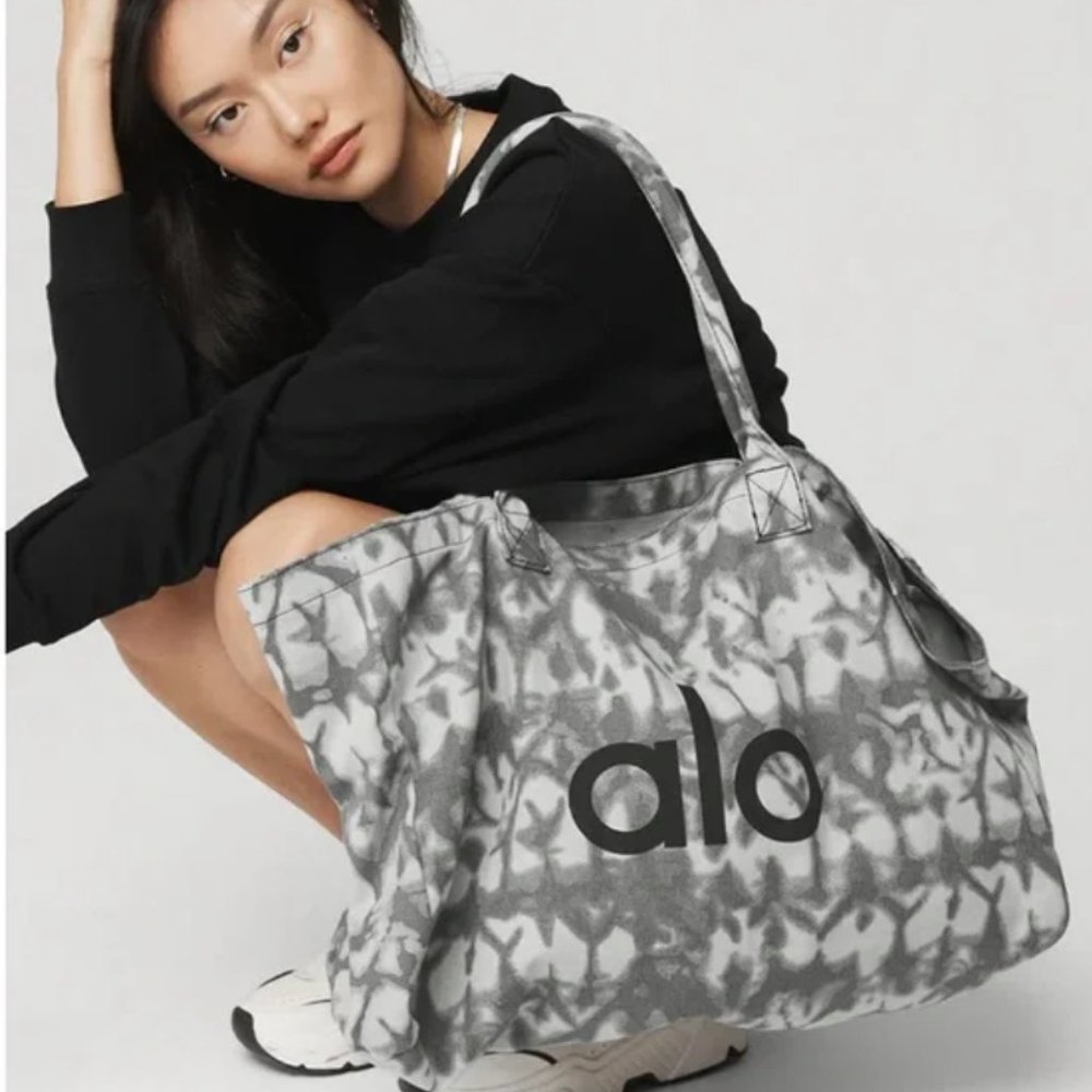 ALO Yoga Gray Tie Dye Shopper Large Cotton Canvas Tote Bag Carry-On Gym EUC